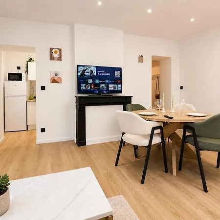 Cosy Proche Gare, Parking Privé, Wi-fi Gratuit *